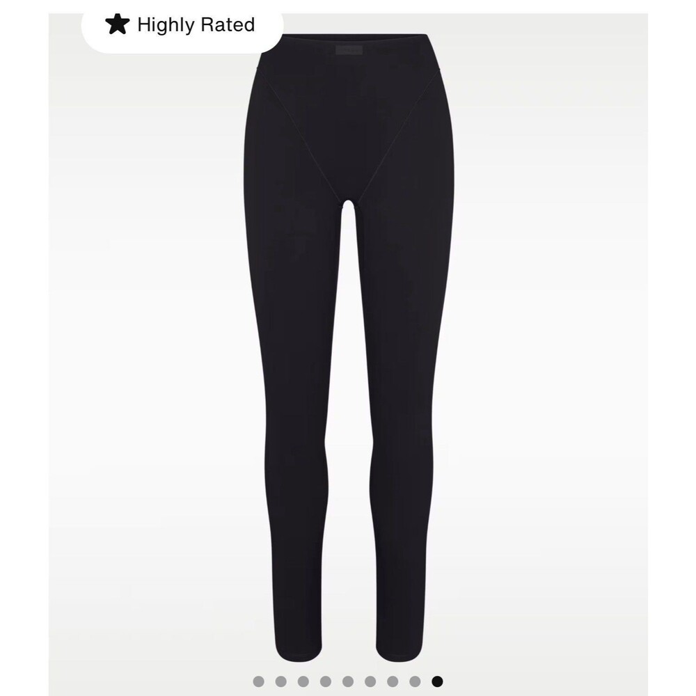 Nike SKIMS matte V-panel 26" leggings XXS